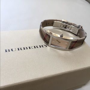 Burberry watch, authentic!